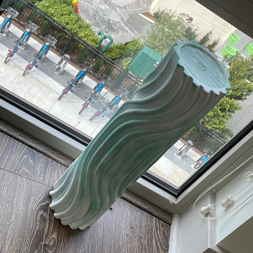 Lululemon foam roller